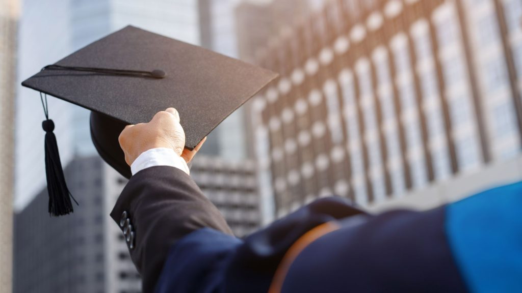 Si aún no sabes que estudiar mira estas carreras de finanzas